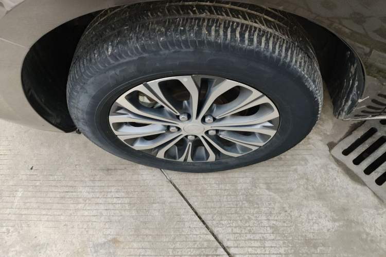 Used Buick GL8 2022 Land Business Class 652T Luxury Model
