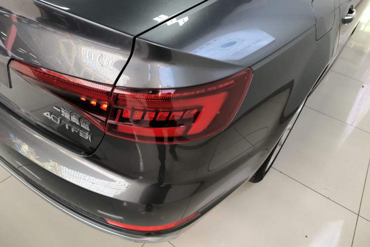 Used Audi A4L 2019 40 TFSI Fashion Edition China VI Emission Standard