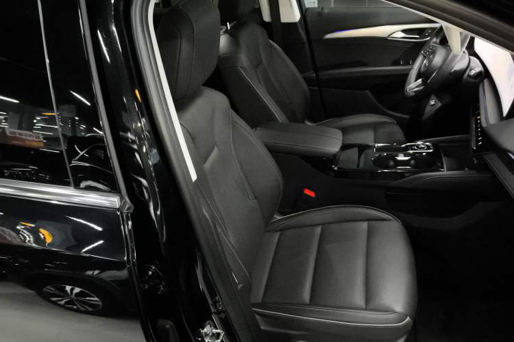 Used Buick Envision 2024 Encore Plus 28T AWD Luxury Edition
