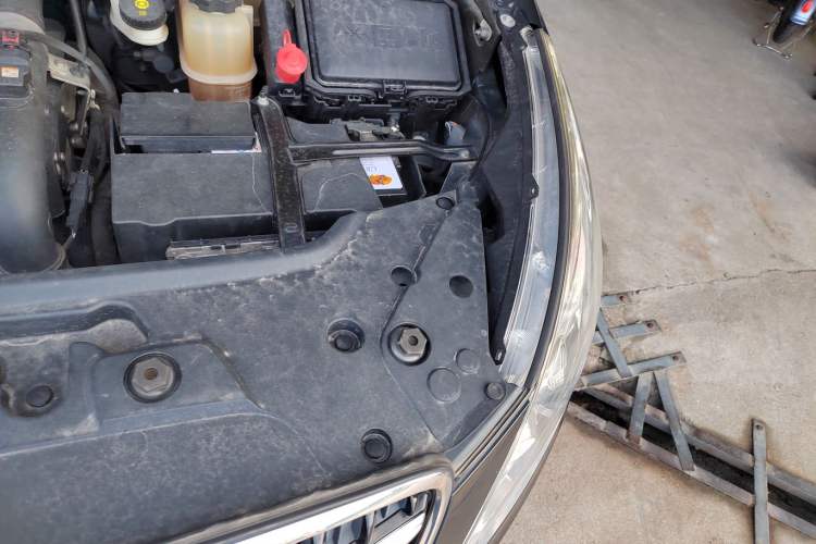 Used Buick GL8 2018 28T Luxury Model China VI Standard
