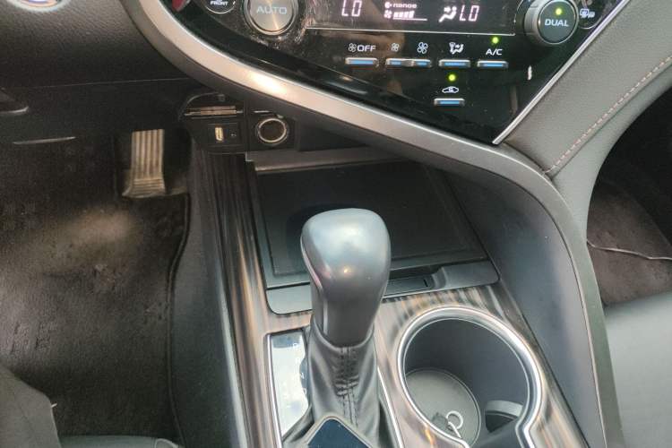 Used Toyota Camry 2019 2.5G Luxury Edition China VI Standard
