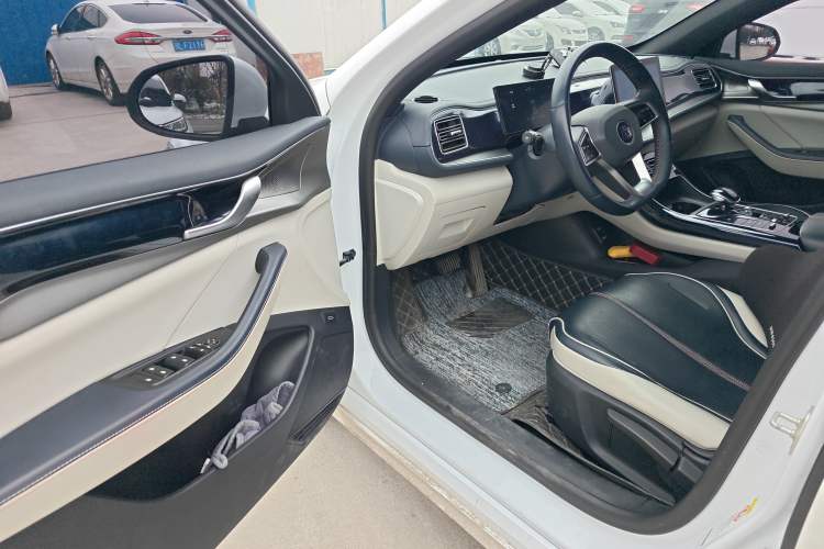 Used BYD Qin PLUS 2023 Champion Edition DM-i 120KM Leading Model