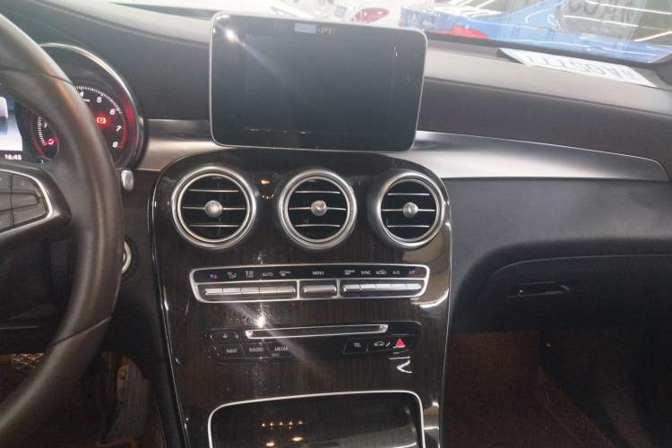 Used Mercedes-Benz GLC 2018 GLC 260 4MATIC Dynamic Edition
