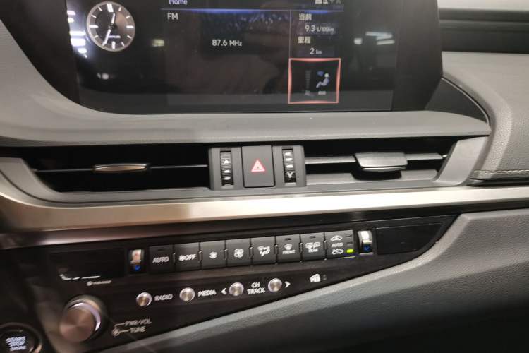 Used Lexus ES 2020 200 Excellence Edition
