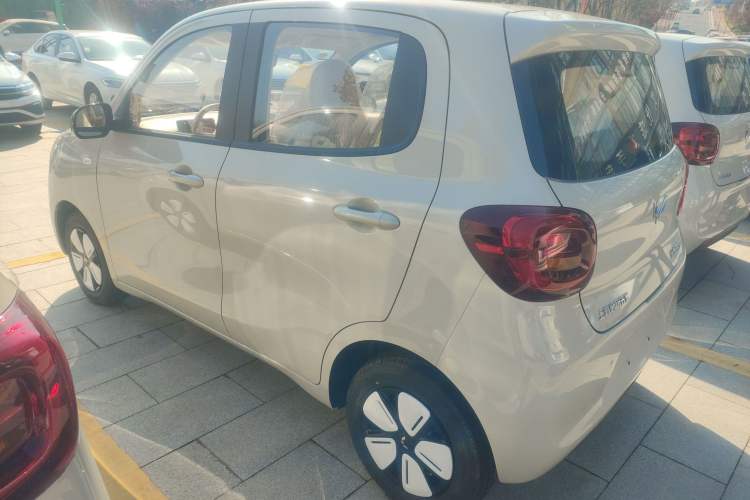 Used Wuling Hongguang MINIEV 2025 Four-Door Version Advanced Edition
