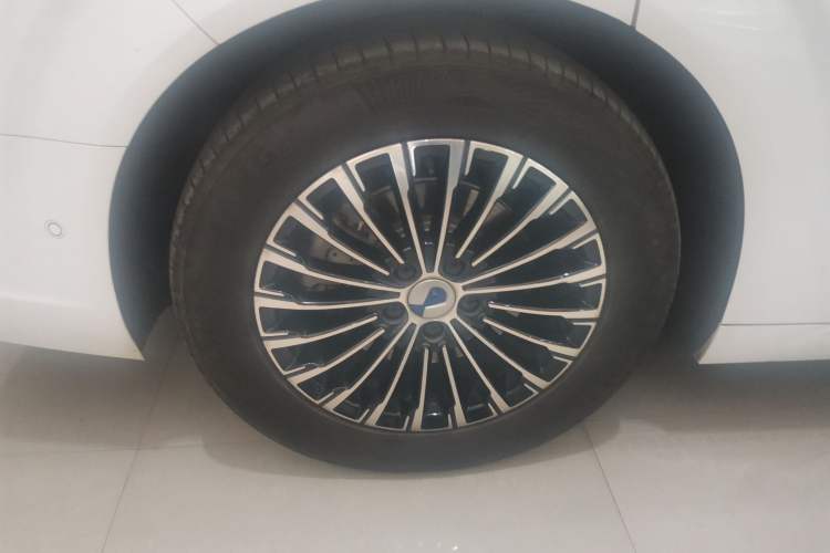 Used Denza D9 2022 DM-i 970 Four-Wheel Drive Flagship Model