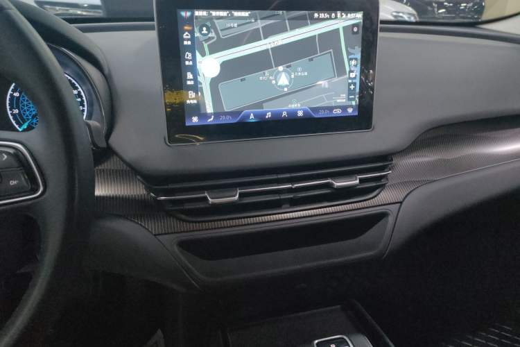 Used Hongqi E-QM5 2022 431 km Charge & Enjoy Edition