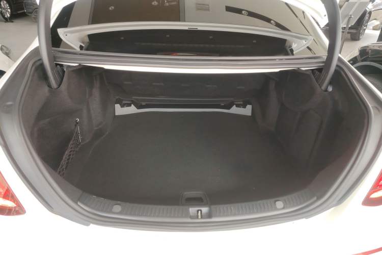 Used Mercedes-Benz E-Class 2019 E 200 L Sport Edition
