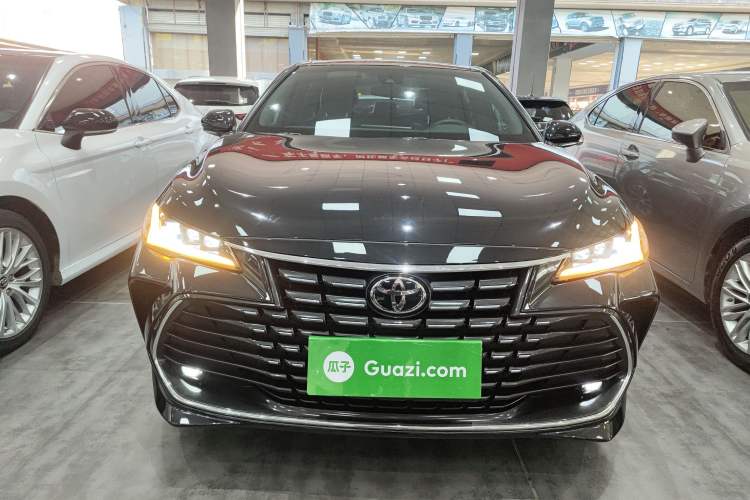 Used Toyota Avalon 2023 2.0L Premium Edition
