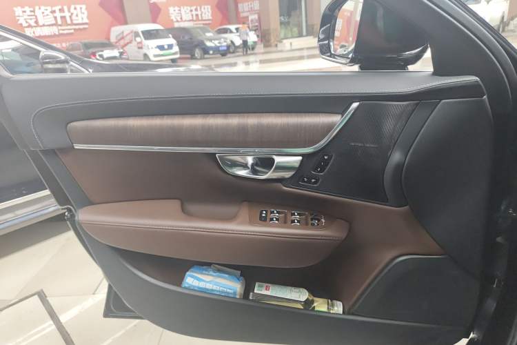 Used Volvo S90 2023 B5 Zhiyuan Luxury Edition
