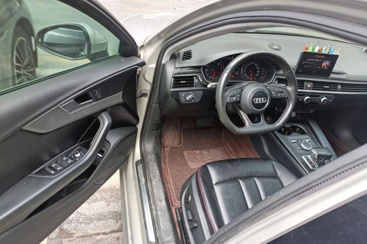 Used Audi A4L 2019 40 TFSI Ambition China VI

