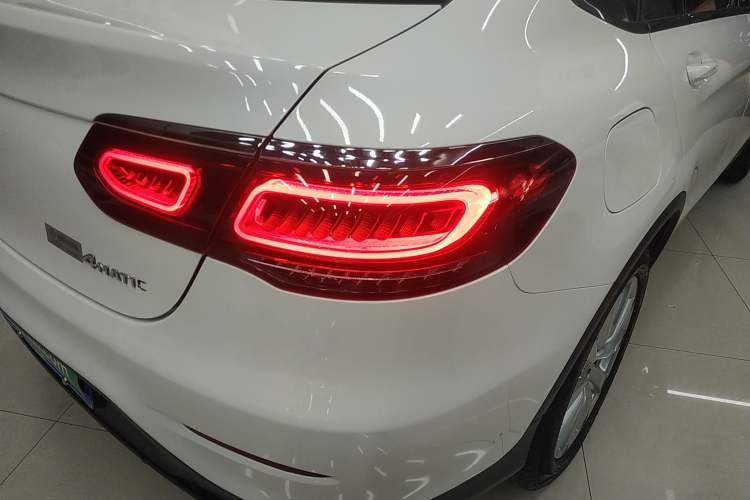 Used Mercedes-Benz GLC Coupe 2020 GLC 260 4MATIC Coupe SUV
