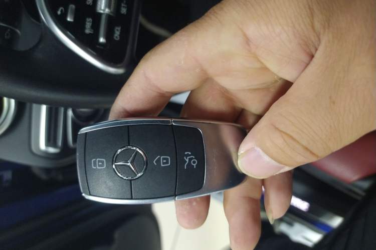 Used Mercedes-Benz GLC 2020 Facelift GLC 300 L 4MATIC Dynamic Edition
