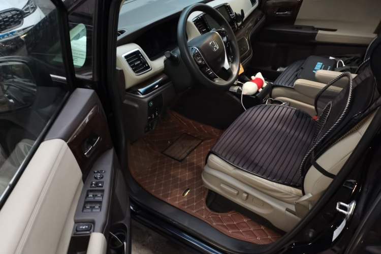 Used Honda Odyssey 2015 Revised 2.4L Luxury Edition