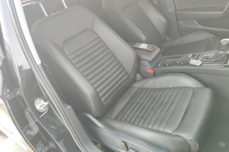 Used Volkswagen Magotan 2018 330TSI DSG Advanced Model
