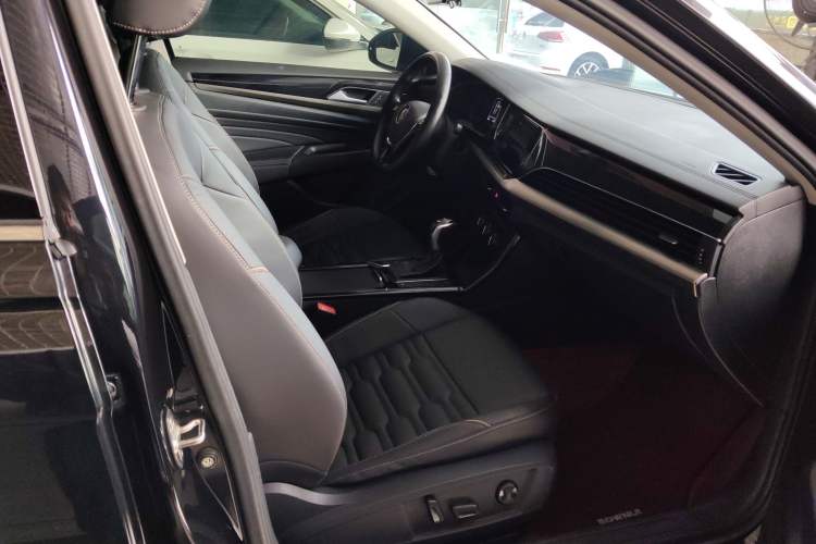 Used Volkswagen Passat 2019 330TSI Elite Edition China VI
