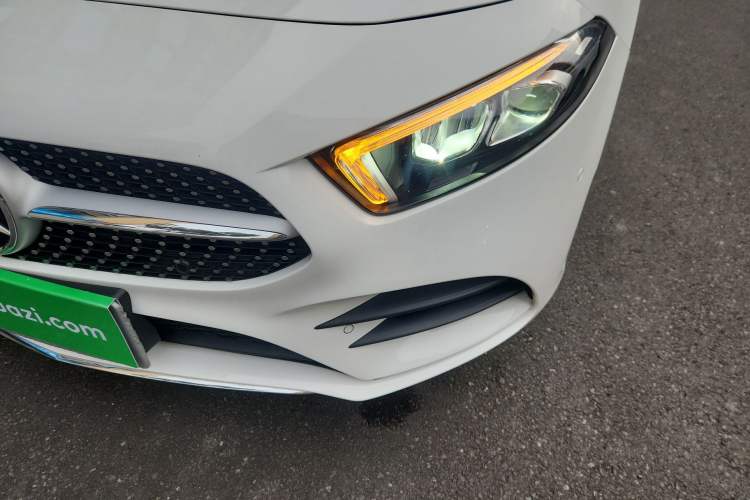 Used Mercedes-Benz A-Class 2022 Revised Version A 200 L Sport Sedan Fashionable Style
