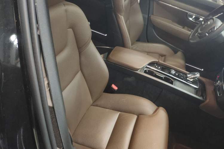 Used Volvo S90 2024 B5 Zhiyuan Luxury Edition