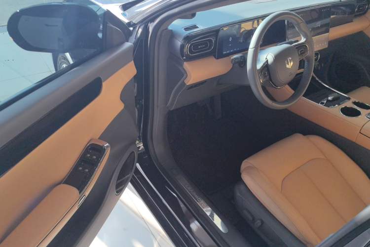 Used Leapmotor C01 2024 Range-Extended 216 Luxury Edition
