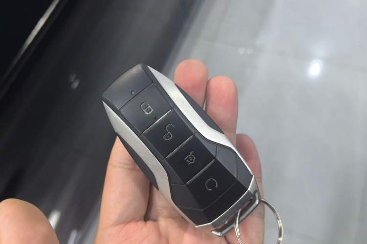 Used BYD Tang New Energy 2021 DM-i 112KM Prestige Model
