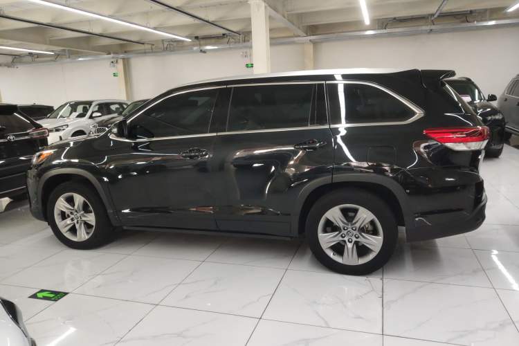 Used Toyota Highlander 2018 2.0T Two-Wheel Drive Luxury Edition 7 Seats China VI Standard