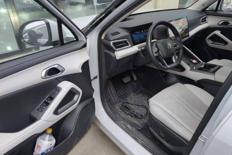 Used BYD Yuan UP 2025 Intelligent Driving Version 401 km Beyond-Range Edition