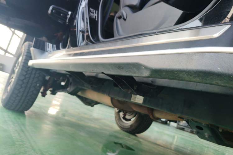 Used Beijing Auto BJ40 2023 2.0T Automatic Four-Wheel Drive Urban Hunter Edition Chivalrous Type