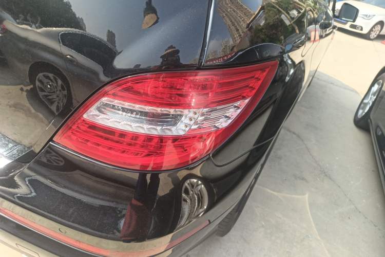 Used Mercedes-Benz R-Class 2011 R 300 L Business Model