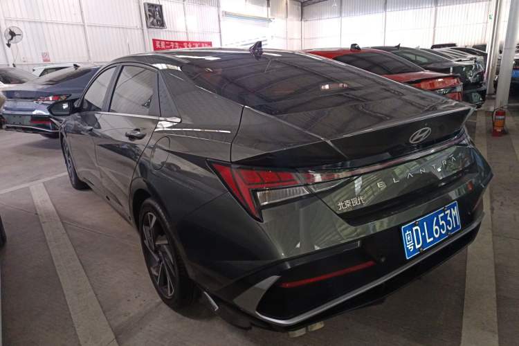 Used Hyundai Elantra 2023 1.5L CVT LUX Prestige Edition
