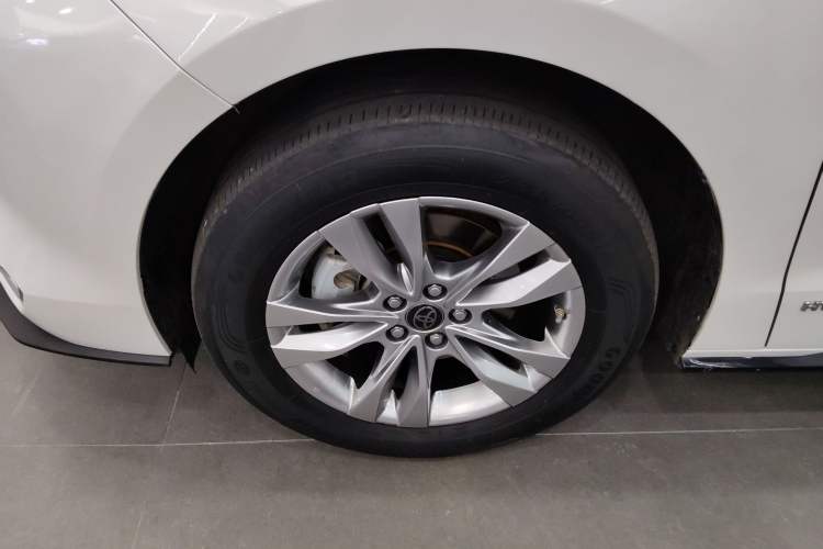 Used Toyota Sienna 2021 2.5L Hybrid Ultimate Edition
