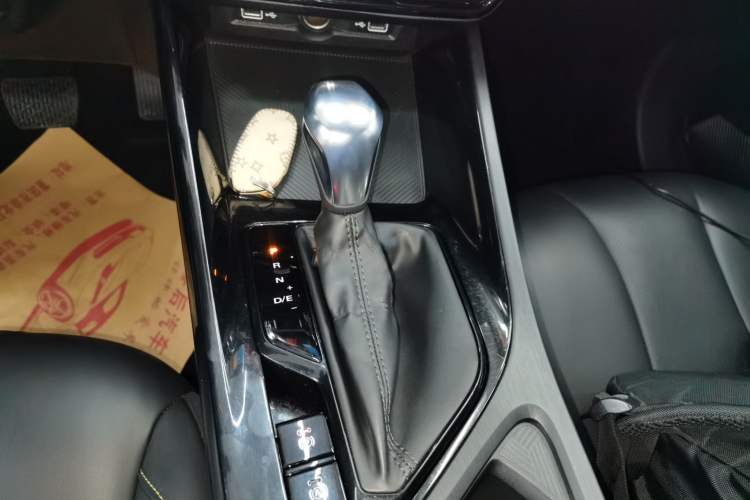 Used Roewe i5 2021 1.5L CVT Diamond Edition
