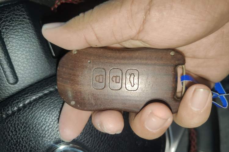 Used Toyota RAV4 2019 2.0L CVT Two-Wheel Drive Pioneer Edition China V Standard