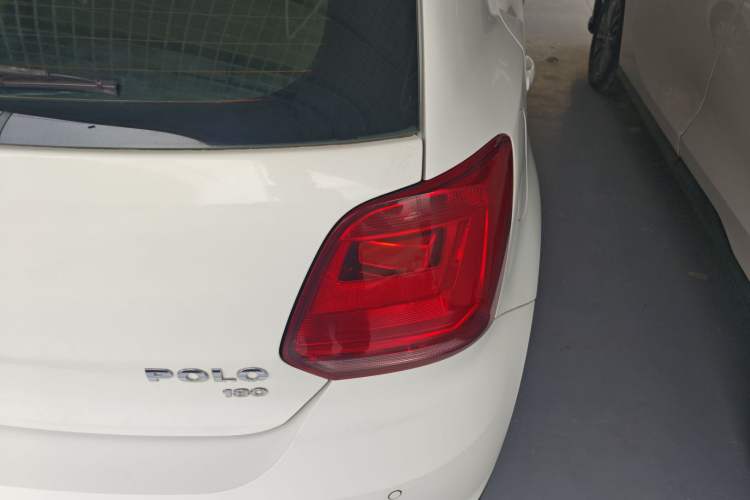 Used Volkswagen Polo 2016 1.6L Automatic Comfort Model
