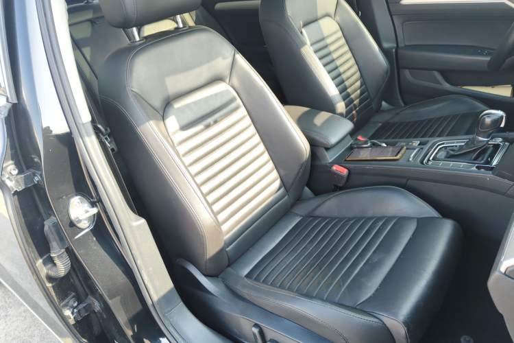 Used Volkswagen Magotan 2019 330TSI DSG Leading Model China VI Standard