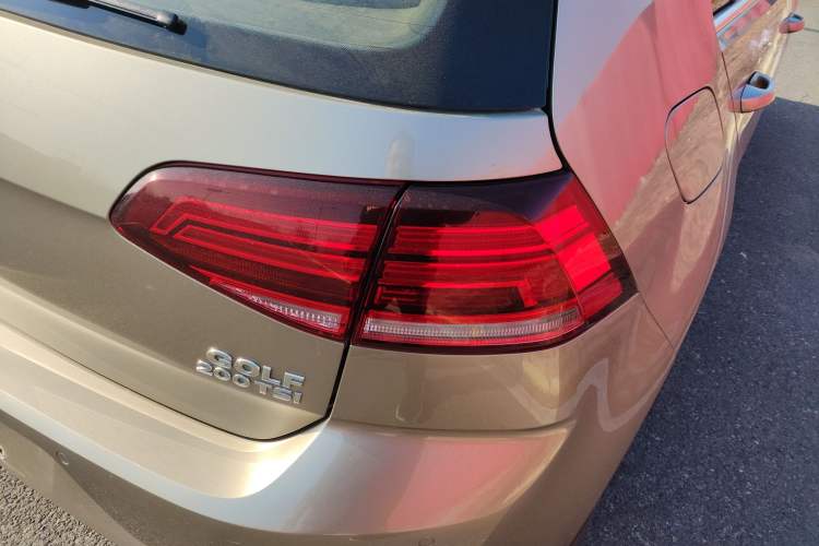 Used Volkswagen Golf 2019 200TSI DSG Comfort & Ambition Edition China VI Standard
