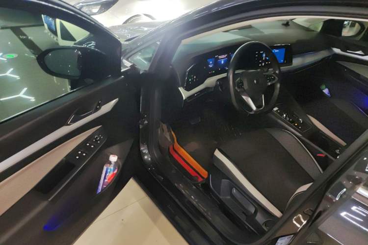 Used Volkswagen Golf 2021 200TSI DSG Pro
