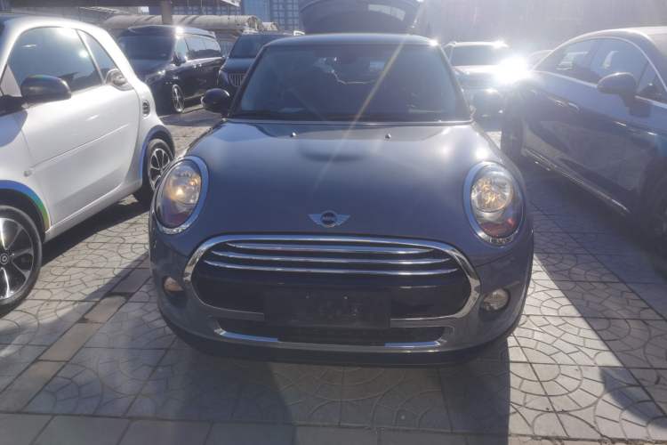 Used  MINI 2016 1.5T COOPER
