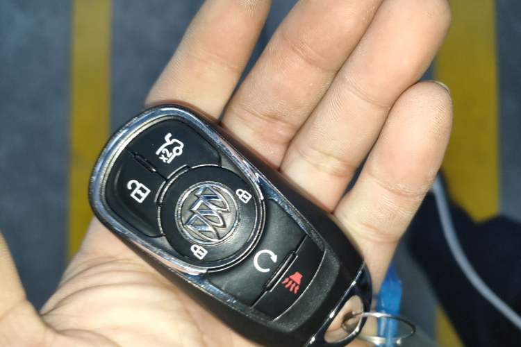 Used Buick LaCrosse 2018 30H Elite Edition