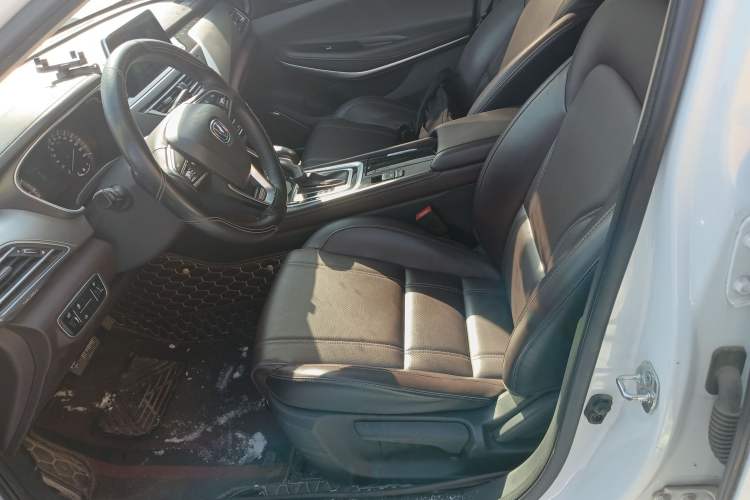 Used Changan Raeton CC 2018 1.5T Automatic Elegant Version China V Standard
