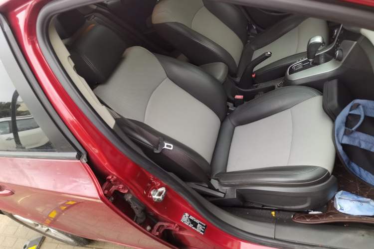 Used Chevrolet Cruze 2013 1.8L SE AT
