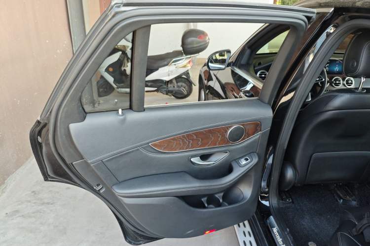 Used Mercedes-Benz GLC 2020 GLC 260 L 4MATIC Luxury Model
