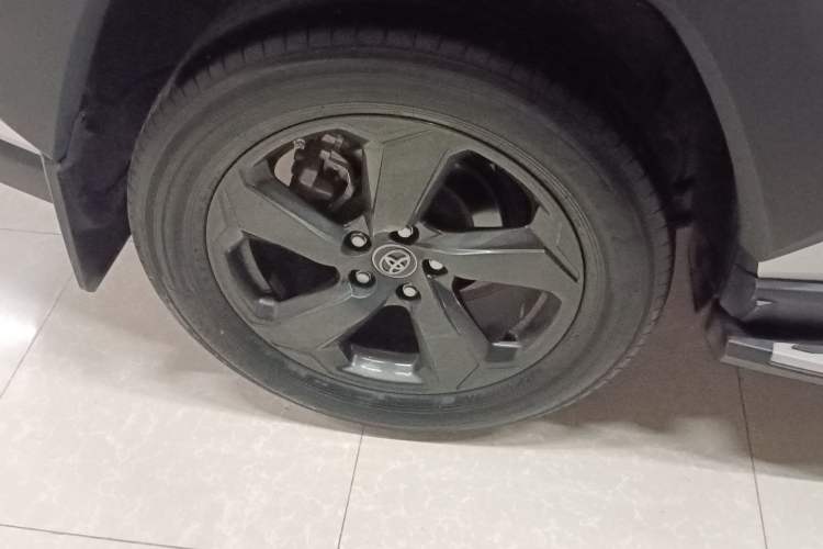 Used Toyota RAV4 2022 2.0L CVT 4x4 Fashion Edition
