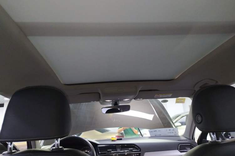 Used Volkswagen Tiguan L 2017 330TSI Automatic Two-Wheel Drive Luxury Edition