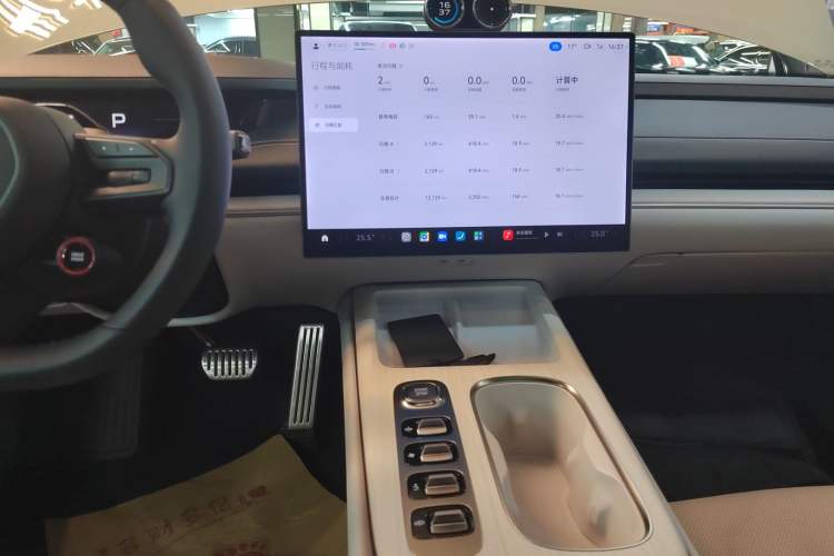 Used  SU7 2024 Four-Wheel Drive Ultra-Long Range Advanced Intelligent Driving Max Edition
