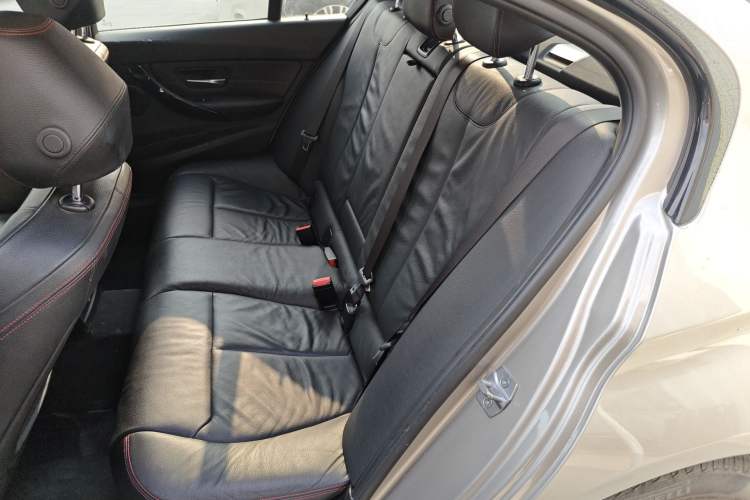 Used BMW 3 Series 2014 320i Sport Design Package