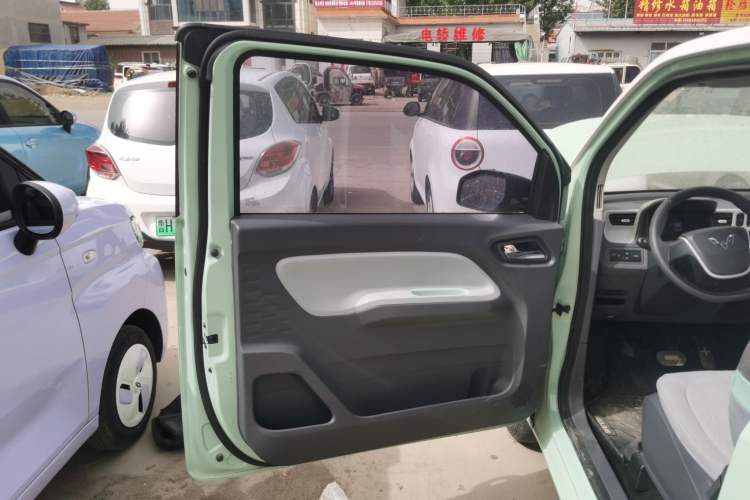 Used Wuling Hongguang MINIEV 2021 Macaron Fashion Model Lithium Iron Phosphate
