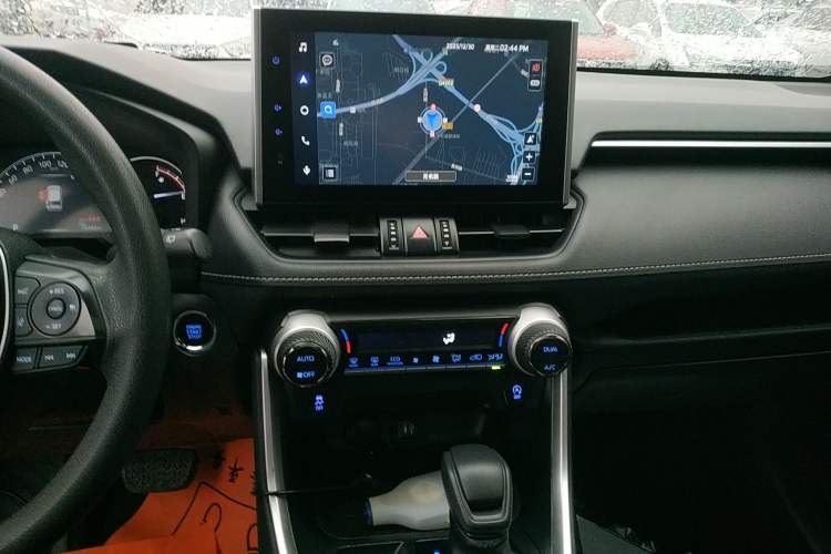 Used Toyota RAV4 2022 2.0L CVT Two-Wheel Drive Fashion Edition