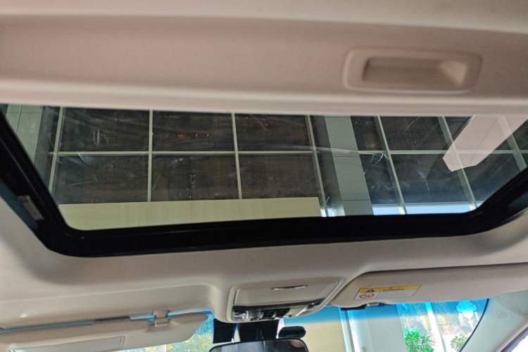 Used Honda Elysion 2022 2.0L eHEV Luxury Edition
