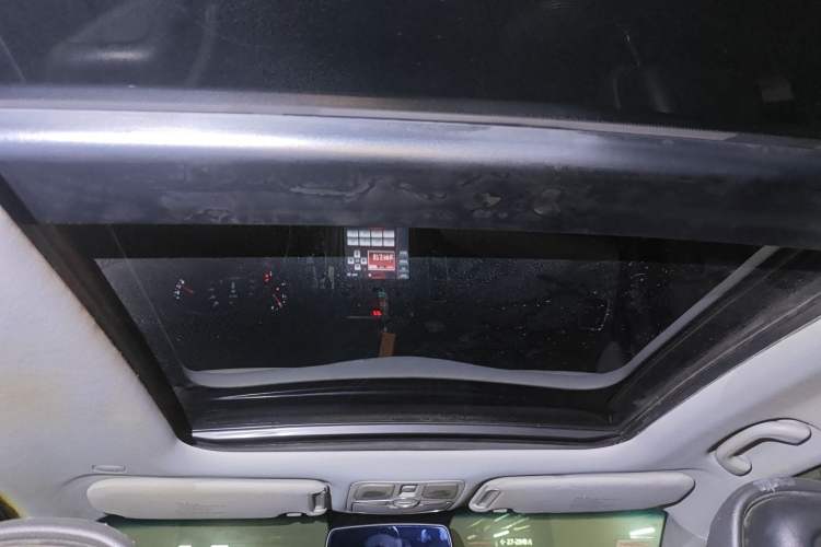 Used Kia Sorento 2013 2.4L 7-Seater Gasoline Luxury Version China IV Standard
