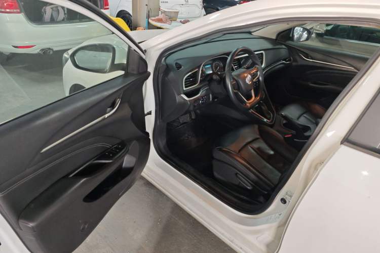 Used Buick GT 2016 15N Automatic Luxury Edition
